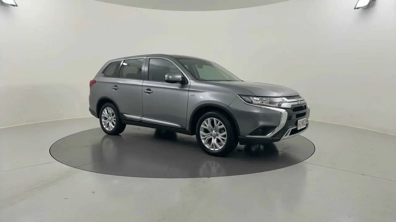 2020 Mitsubishi Outlander Gallery Image 7