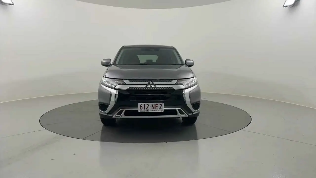 2020 Mitsubishi Outlander Gallery Image 8