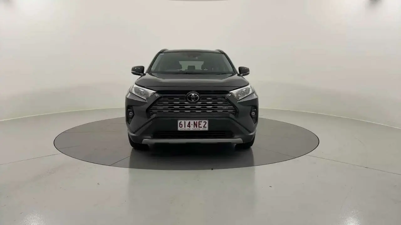 2022 Toyota RAV4 Gallery Image 8