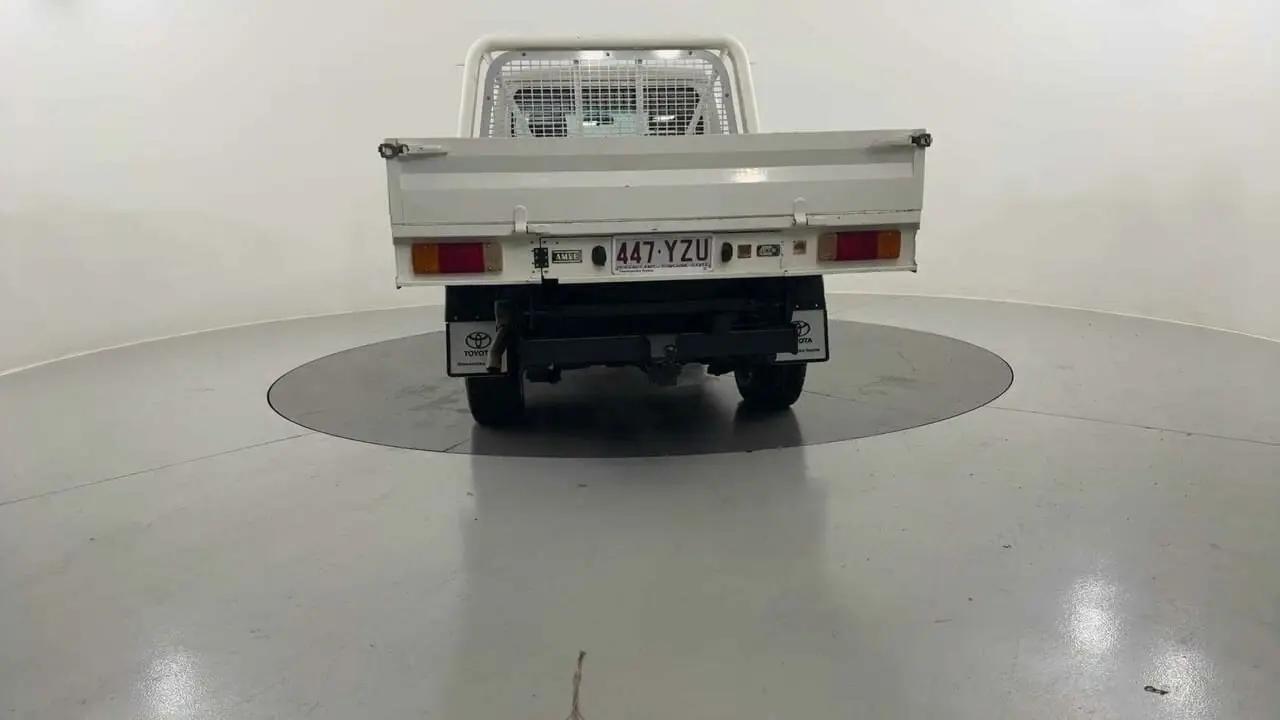 2019 Toyota Landcruiser Gallery Image 4