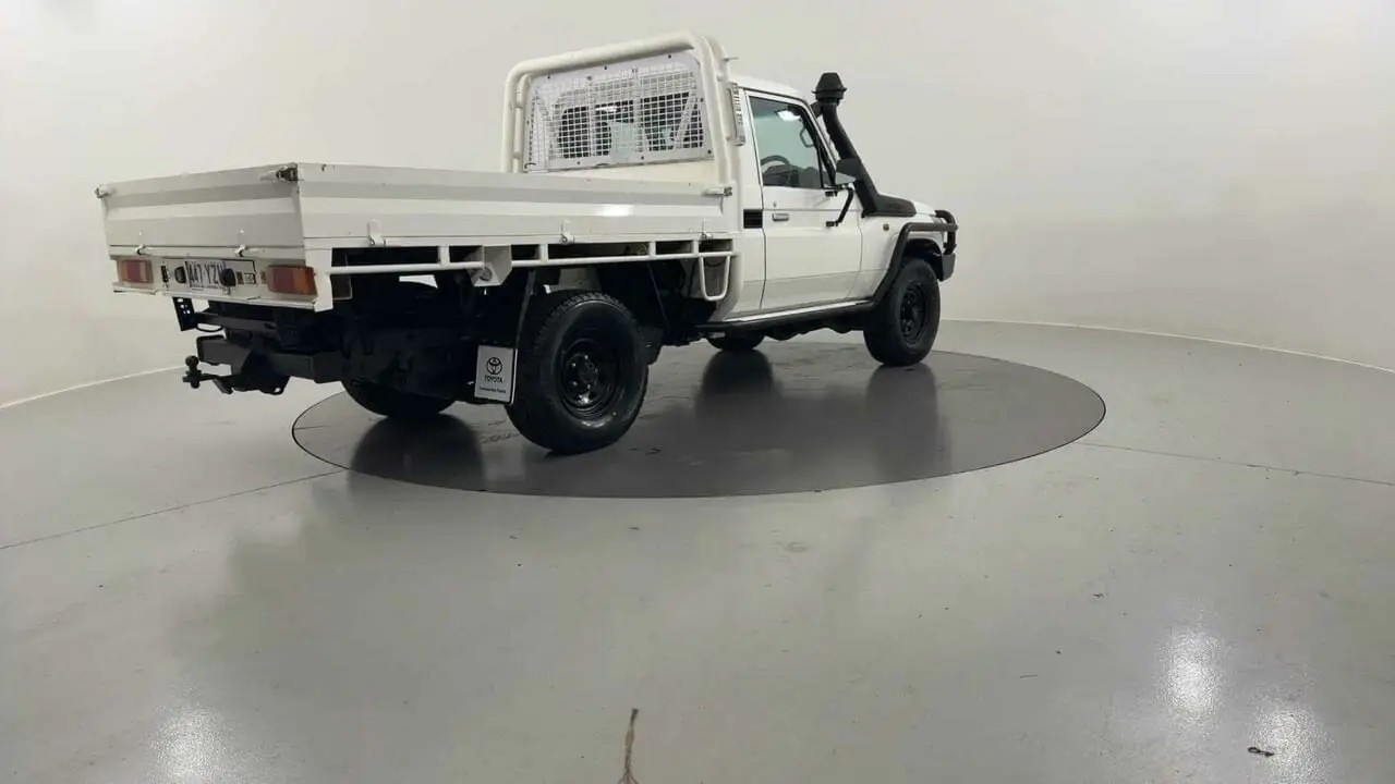 2019 Toyota Landcruiser Gallery Image 5
