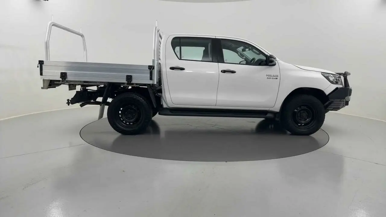 2022 Toyota Hilux Gallery Image 6