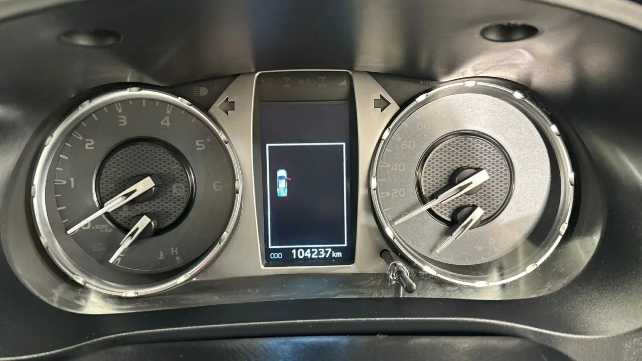 2022 Toyota Hilux Gallery Image 9