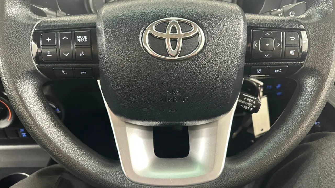 2019 Toyota Hilux Gallery Image 10