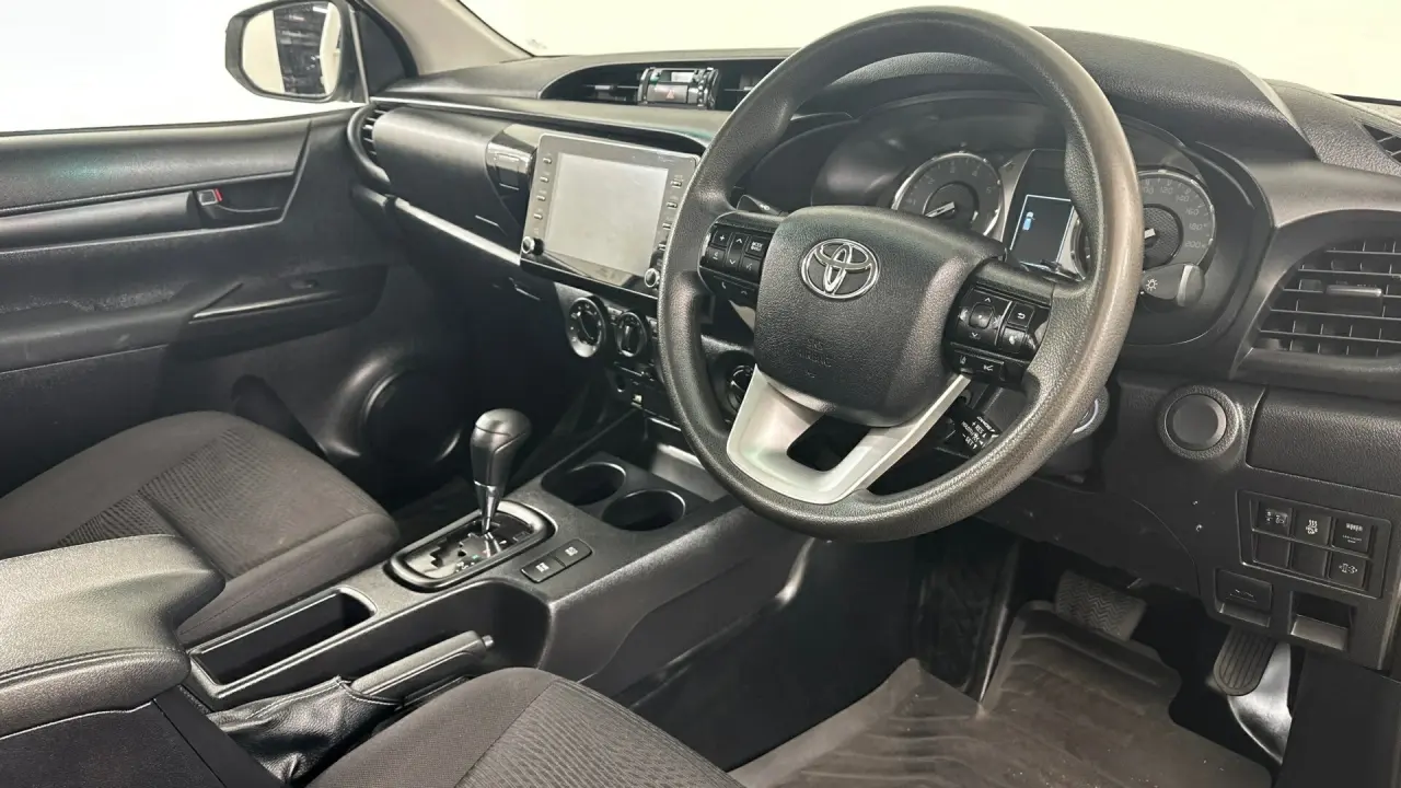 2019 Toyota Hilux Gallery Image 12