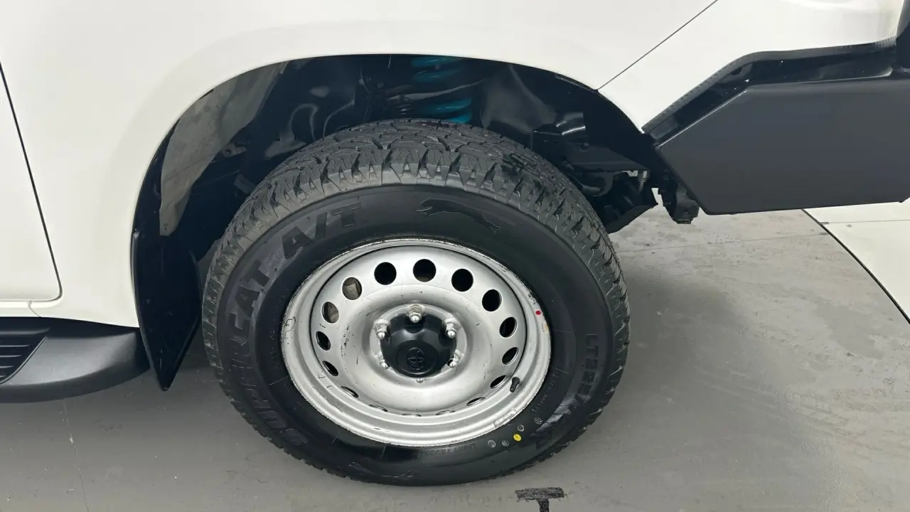 2019 Toyota Hilux Gallery Image 17