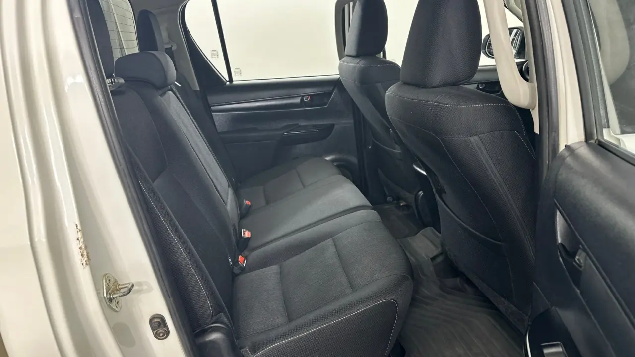 2019 Toyota Hilux Gallery Image 18
