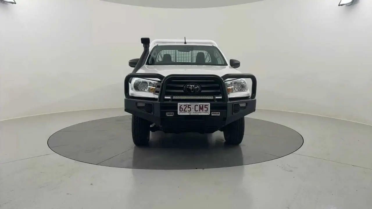 2019 Toyota Hilux Gallery Image 8