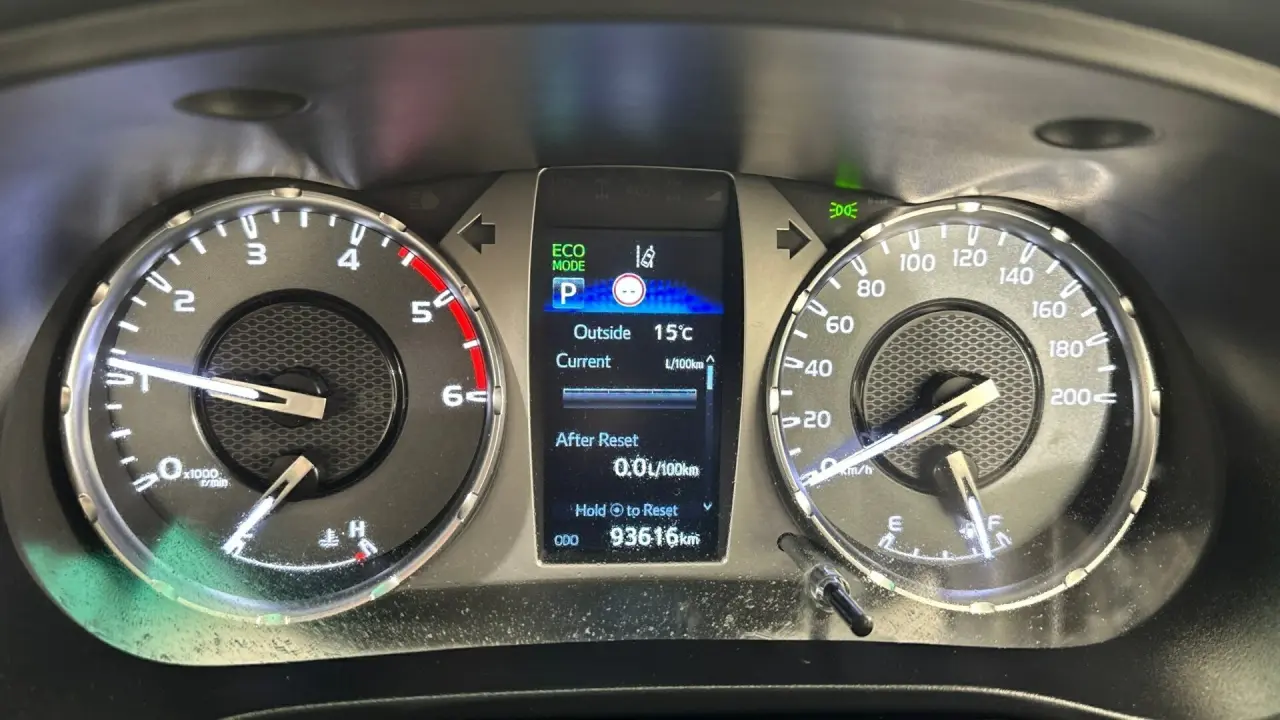2019 Toyota Hilux Gallery Image 9
