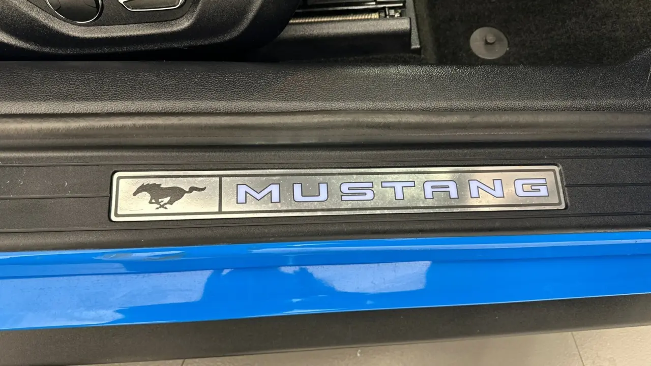 2017 Ford Mustang Gallery Image 16