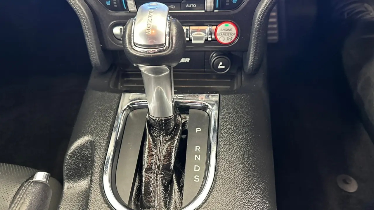 2017 Ford Mustang Gallery Image 19