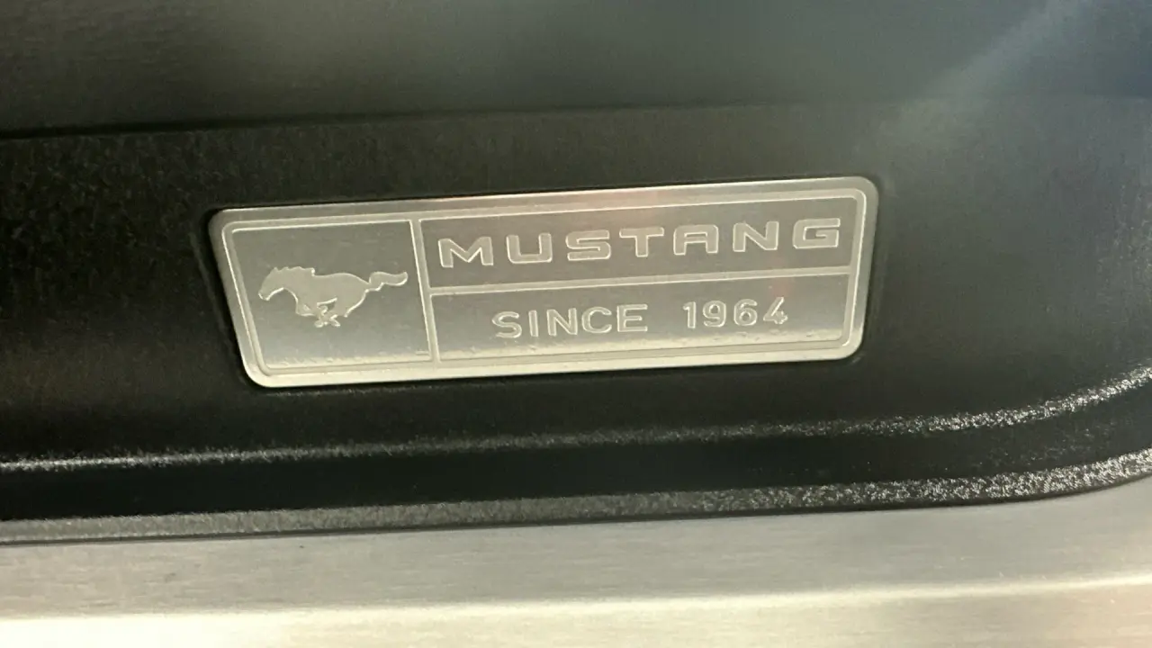 2017 Ford Mustang Gallery Image 22