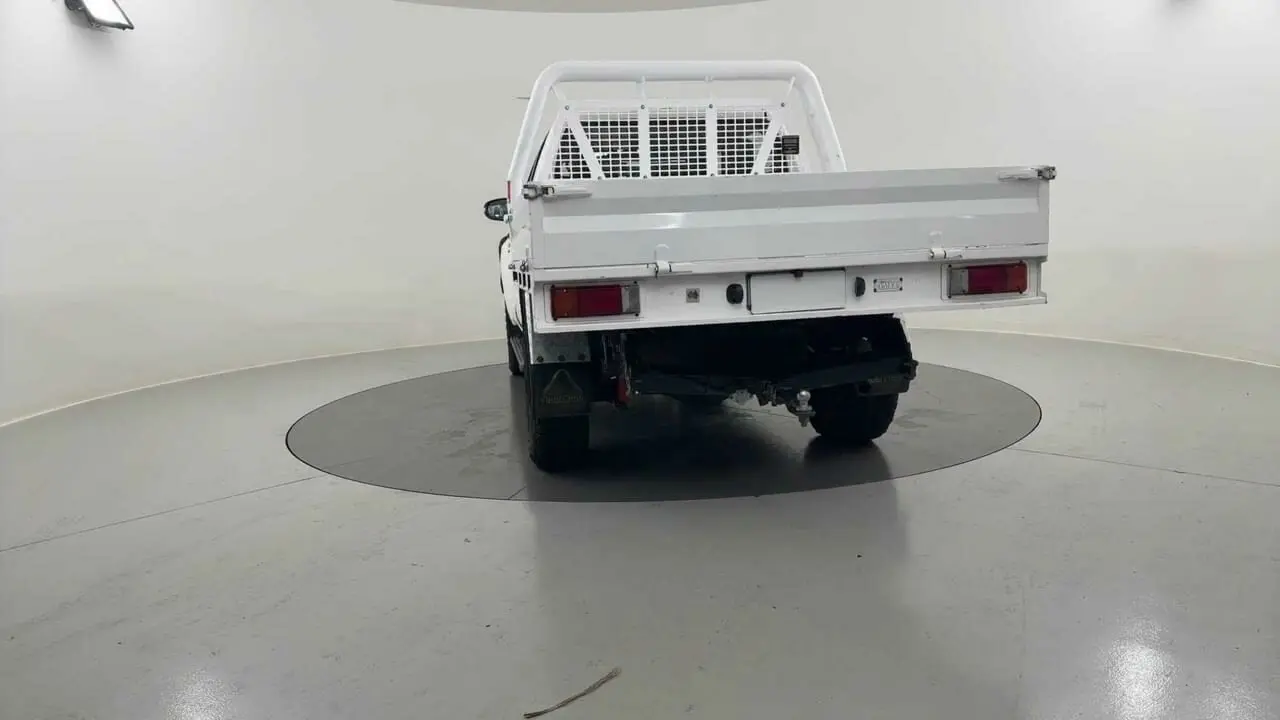 2021 Toyota Hilux Gallery Image 4