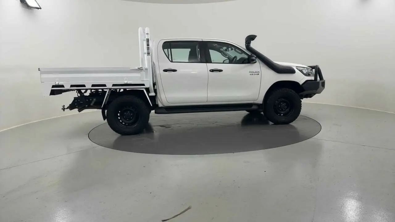2021 Toyota Hilux Gallery Image 6