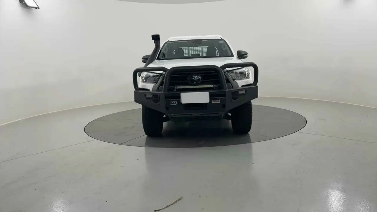 2021 Toyota Hilux Gallery Image 8