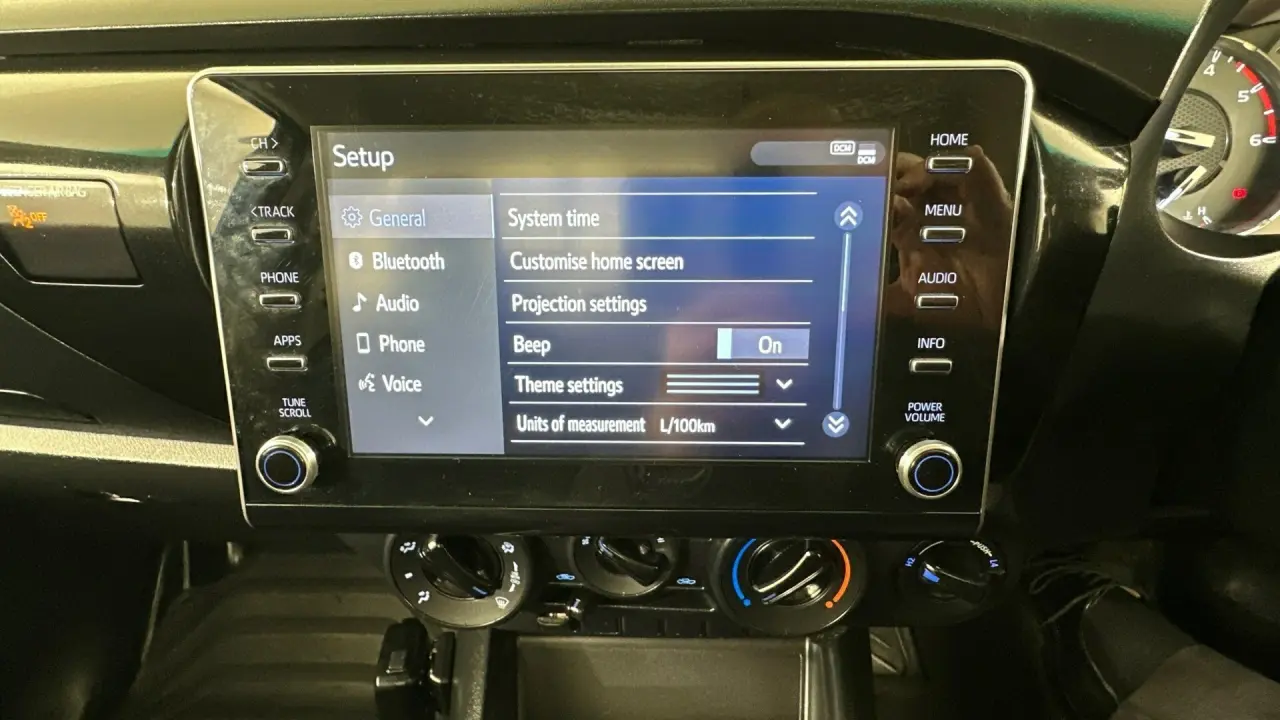 2021 Toyota Hilux Gallery Image 13