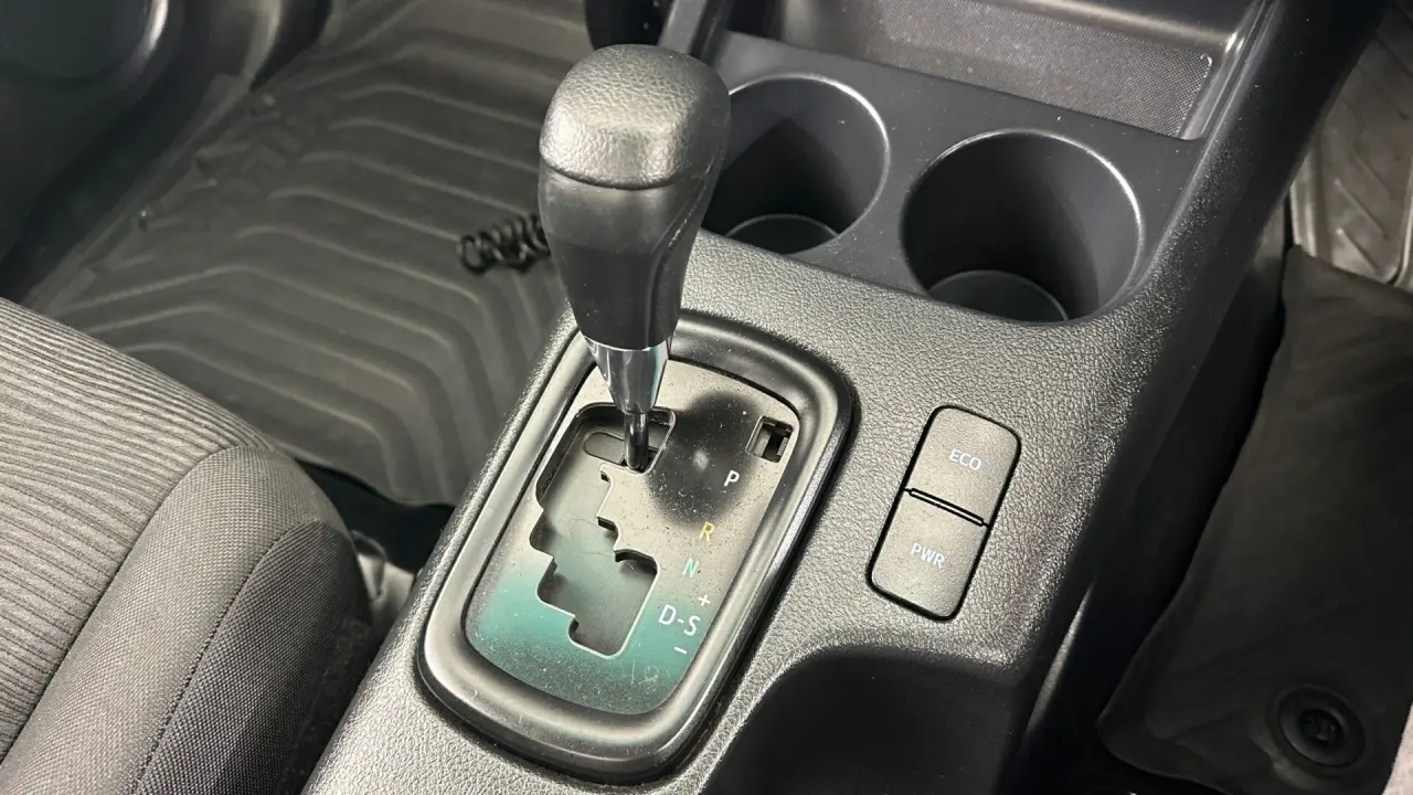 2021 Toyota Hilux Gallery Image 15
