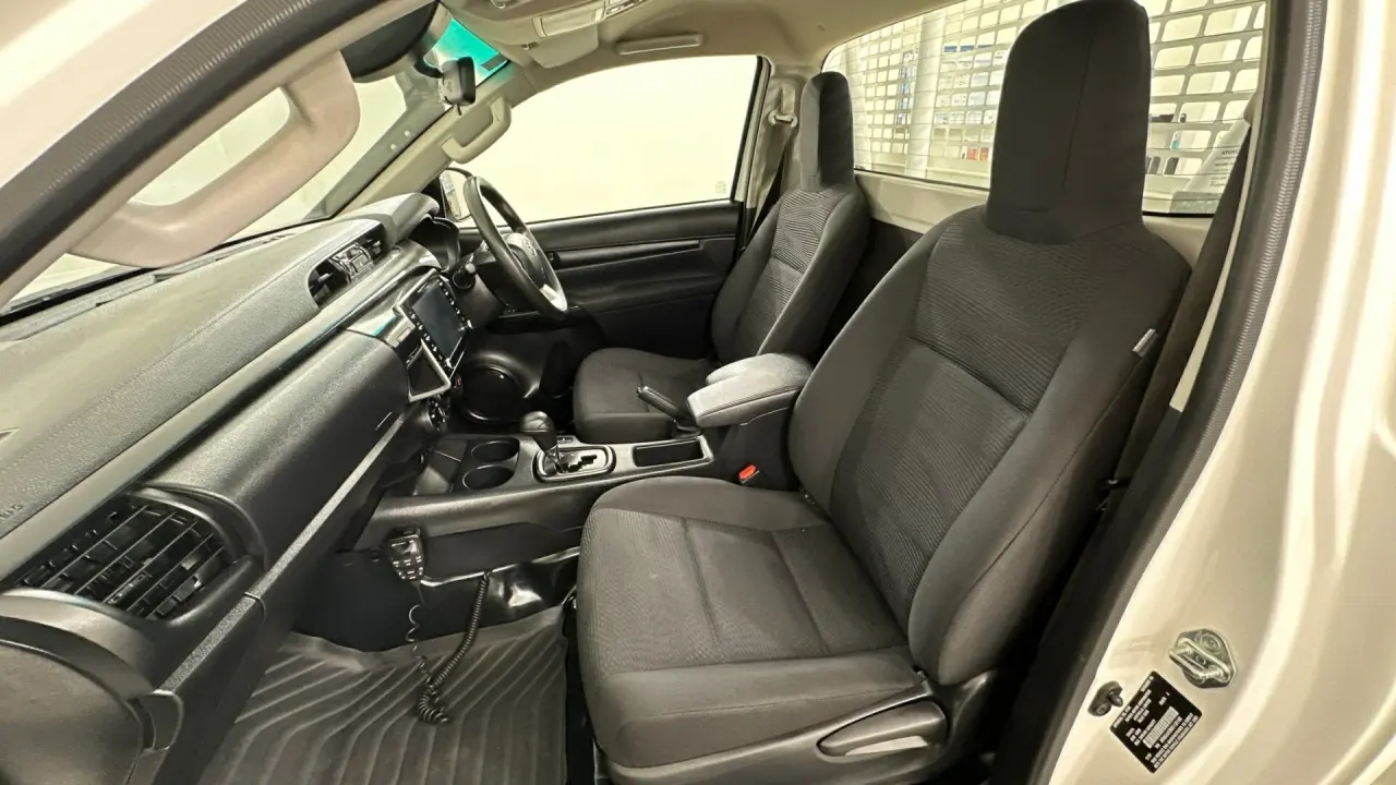 2021 Toyota Hilux Gallery Image 17