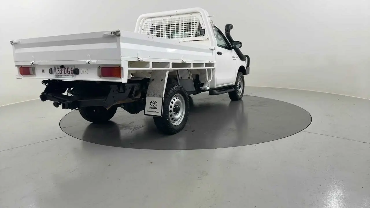 2021 Toyota Hilux Gallery Image 5