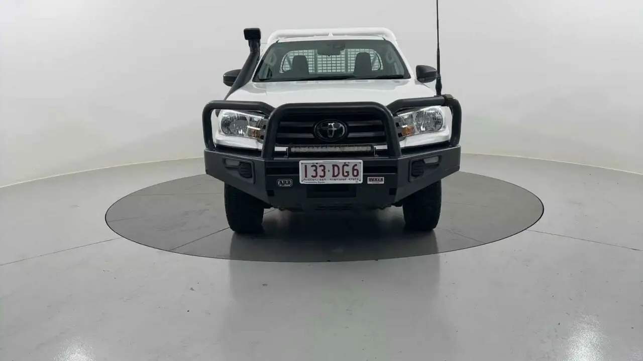 2021 Toyota Hilux Gallery Image 8