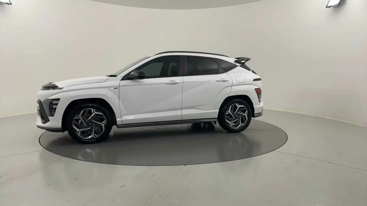 2023 Hyundai Kona Gallery Image 2