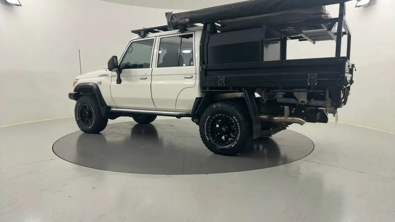 2021 Toyota Landcruiser 70 Series Gallery Image 3
