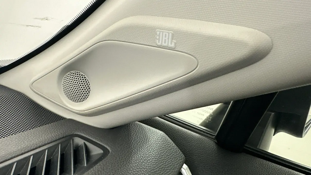 2021 Toyota RAV4 Gallery Image 16