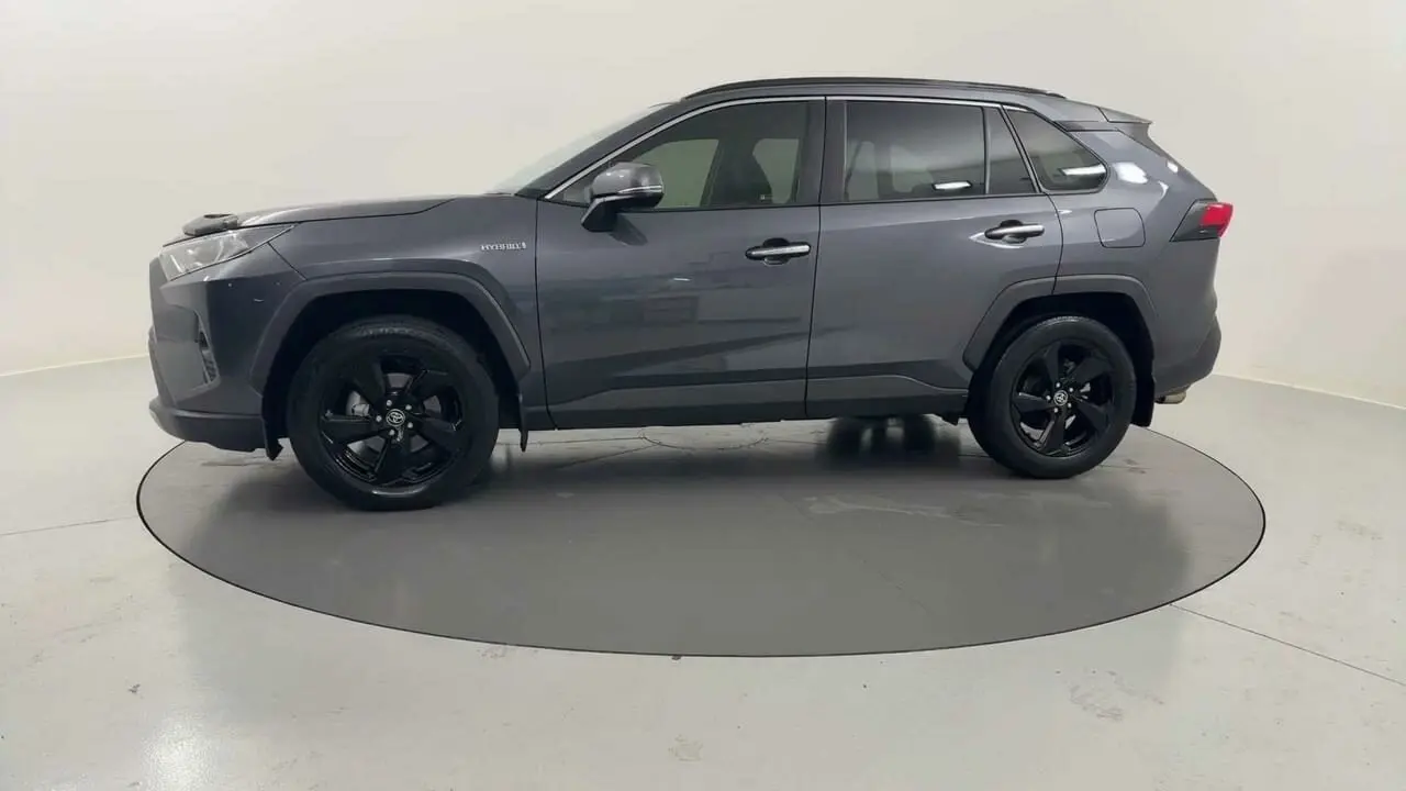 2021 Toyota RAV4 Gallery Image 2