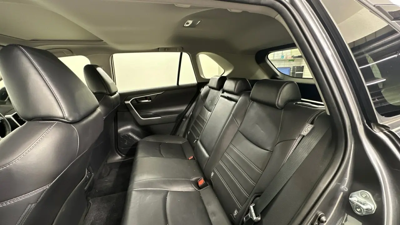 2021 Toyota RAV4 Gallery Image 20
