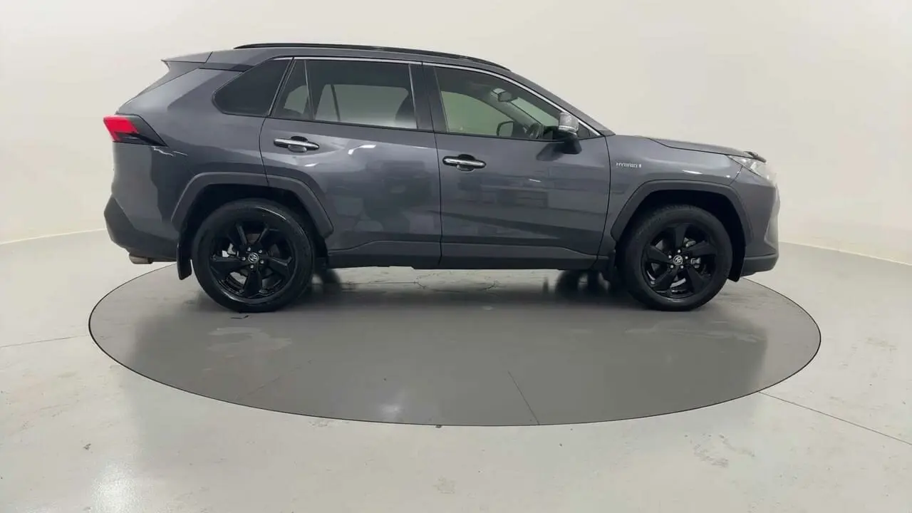 2021 Toyota RAV4 Gallery Image 6