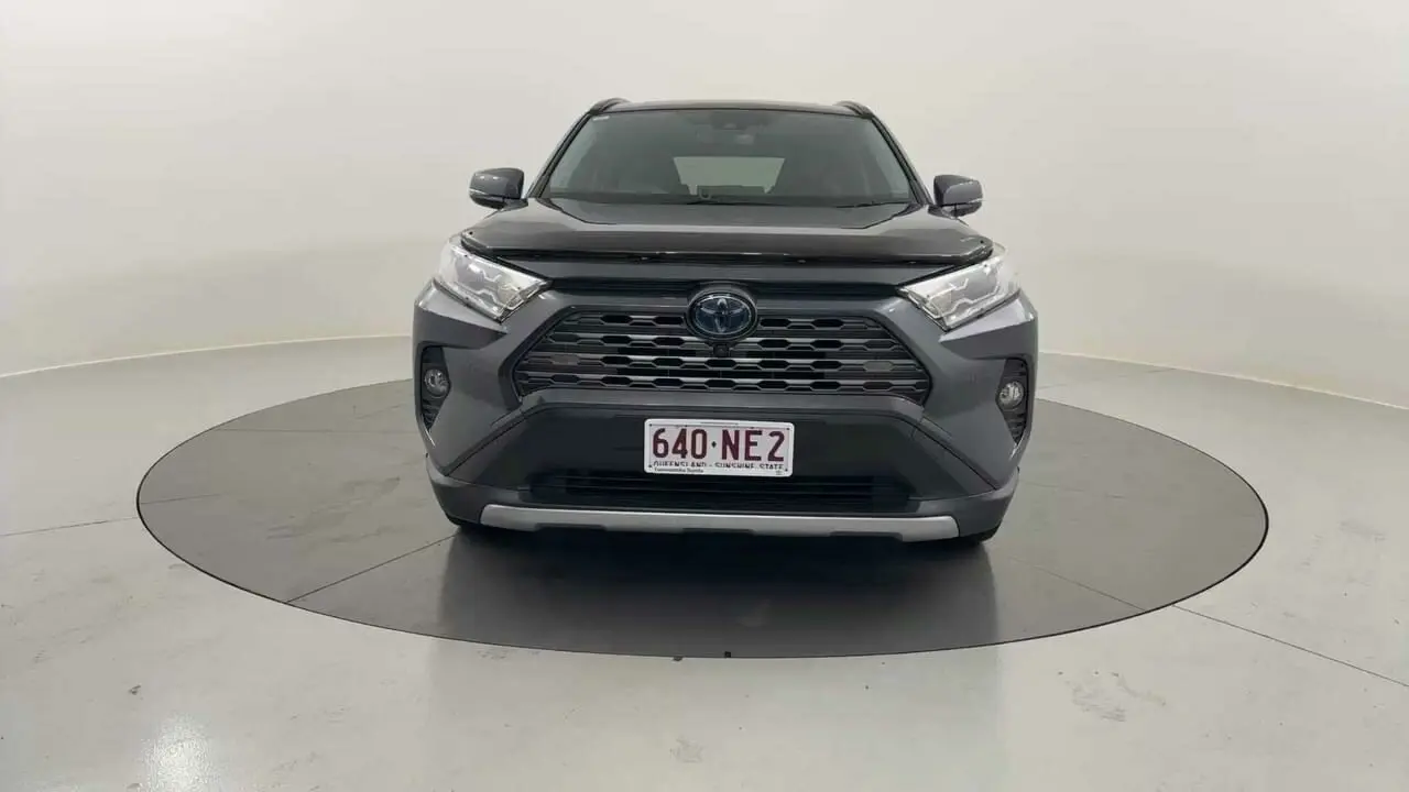 2021 Toyota RAV4 Gallery Image 8