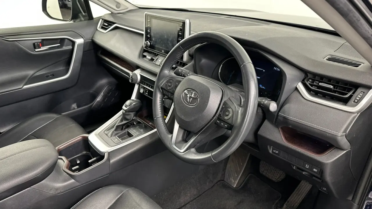 2021 Toyota RAV4 Gallery Image 10
