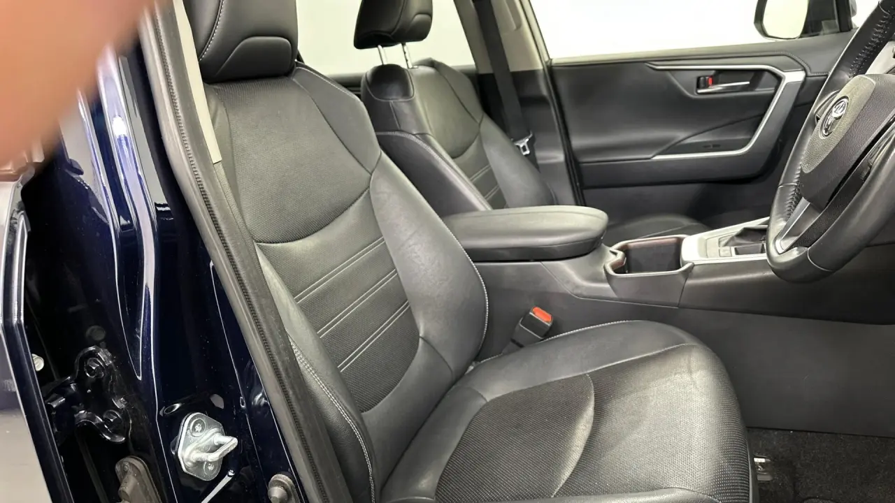 2021 Toyota RAV4 Gallery Image 14