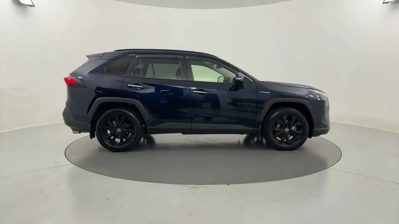 2021 Toyota RAV4 Gallery Image 6