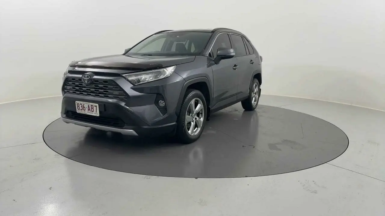 2020 Toyota RAV4 Gallery Image 1