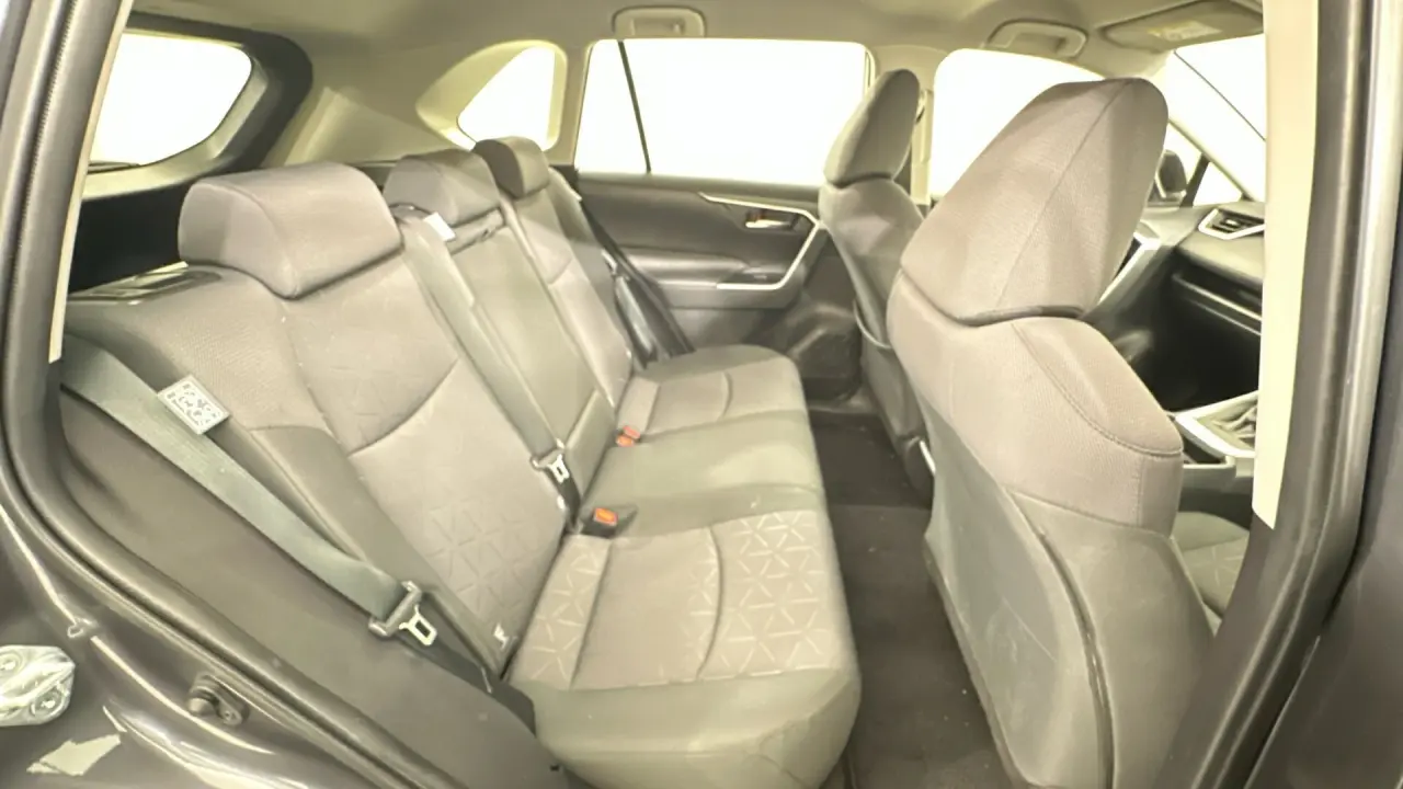 2020 Toyota RAV4 Gallery Image 19