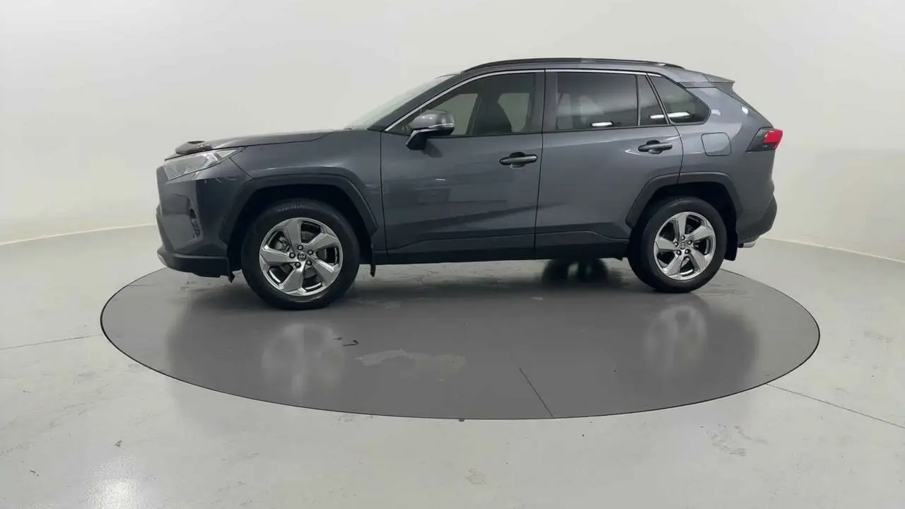 2020 Toyota RAV4 Gallery Image 2