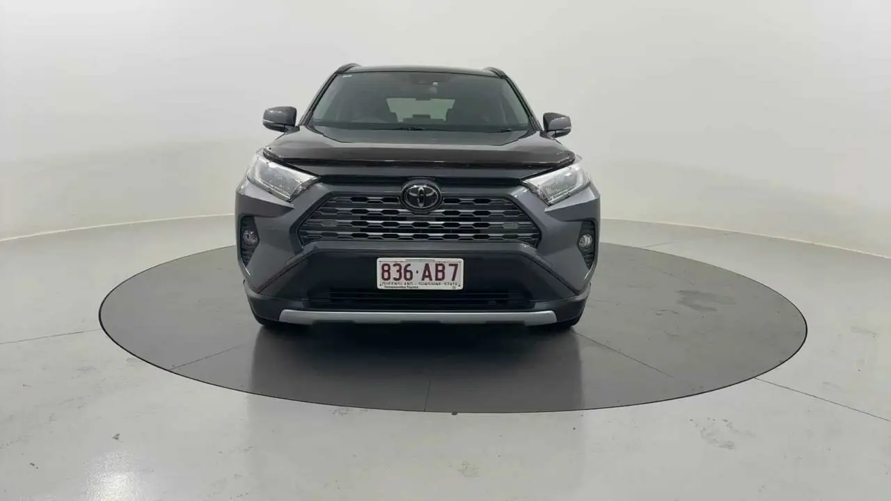 2020 Toyota RAV4 Gallery Image 8