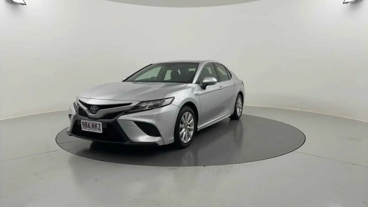 2019 Toyota Camry Gallery Image 1