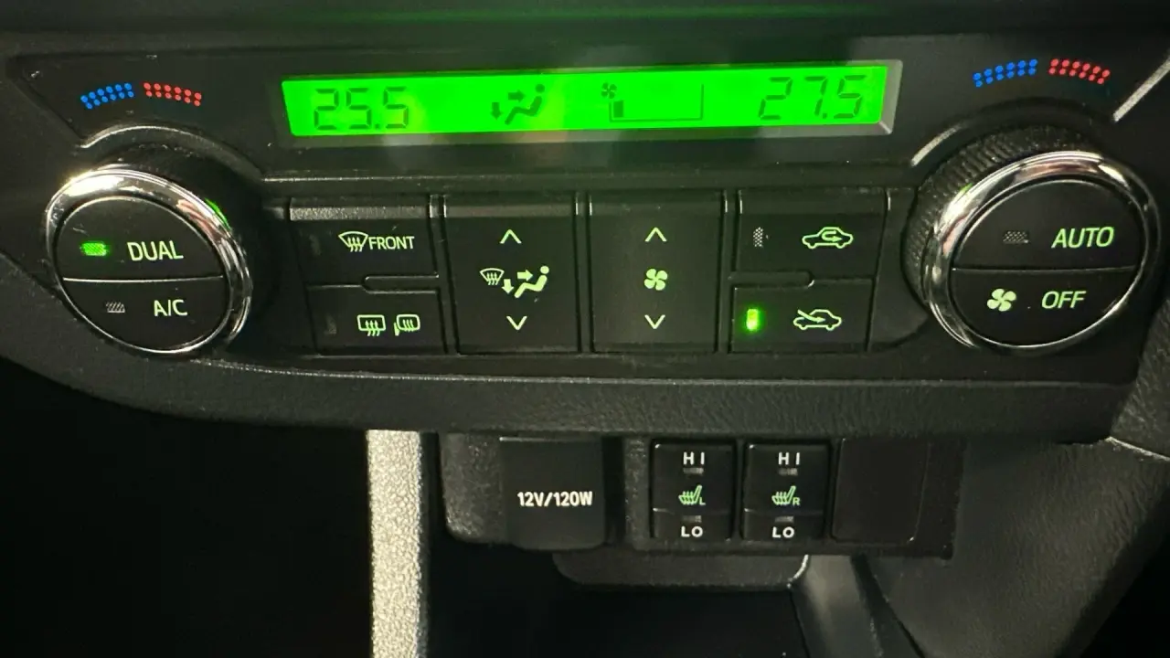 2014 Toyota Corolla Gallery Image 13