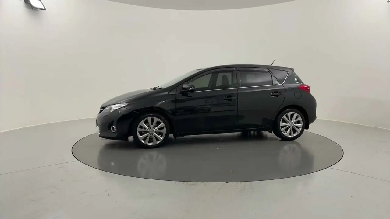 2014 Toyota Corolla Gallery Image 2