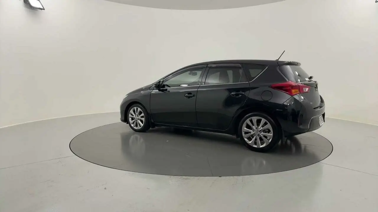 2014 Toyota Corolla Gallery Image 3
