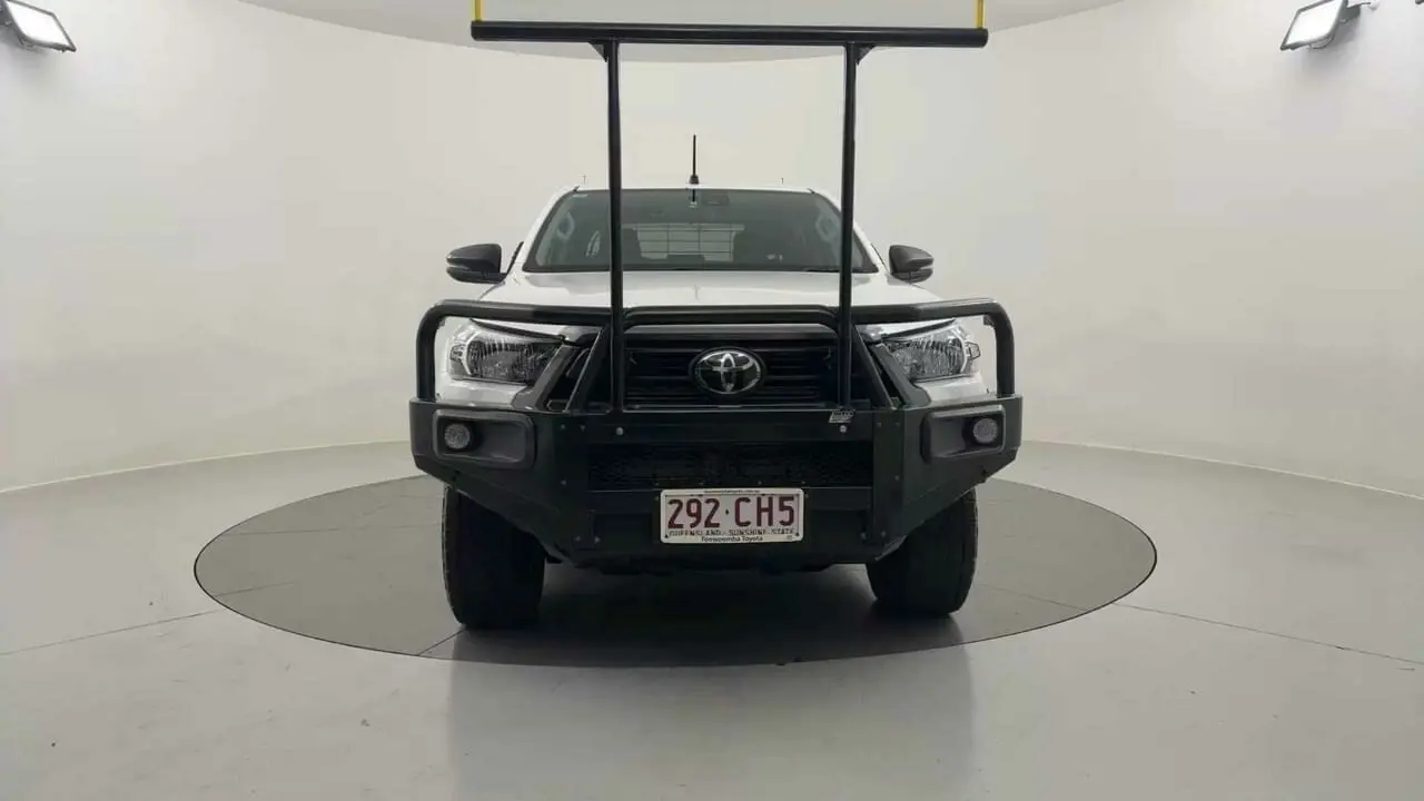 2021 Toyota Hilux Gallery Image 8