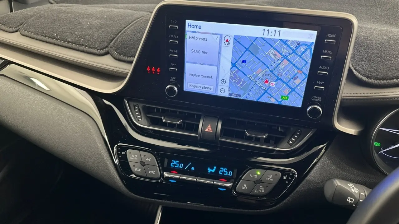 2021 Toyota C-HR Gallery Image 13