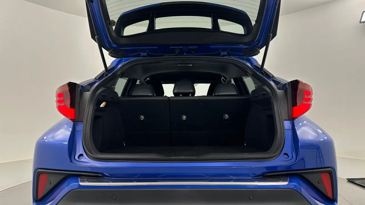 2021 Toyota C-HR Gallery Image 18