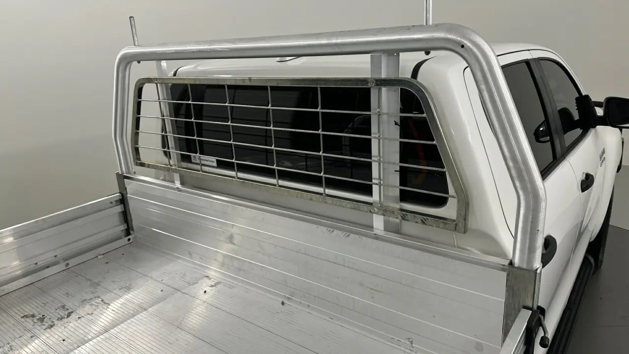 2022 Toyota Hilux Gallery Image 19