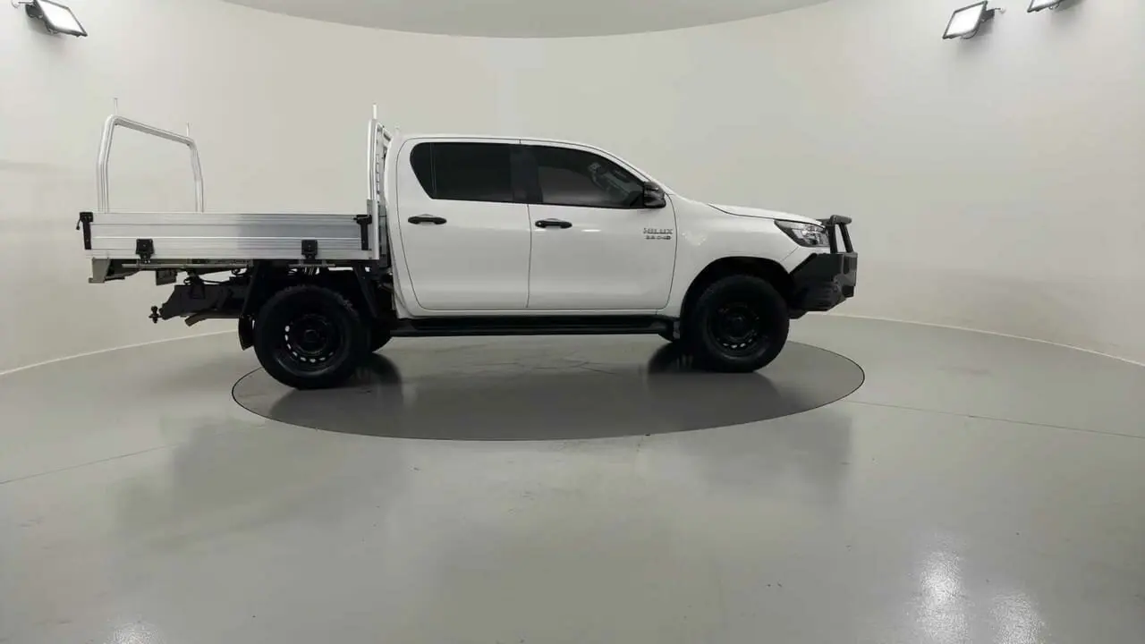 2022 Toyota Hilux Gallery Image 6