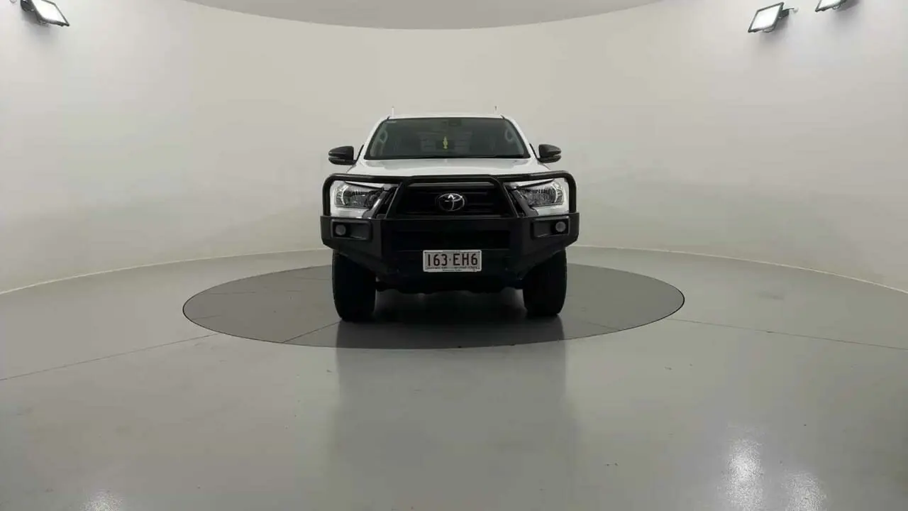 2022 Toyota Hilux Gallery Image 8