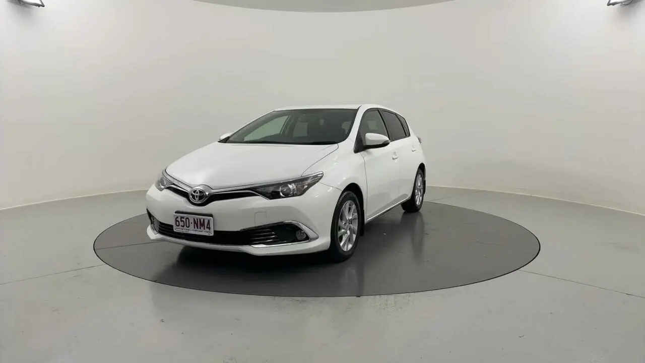 2017 Toyota Corolla Gallery Image 1