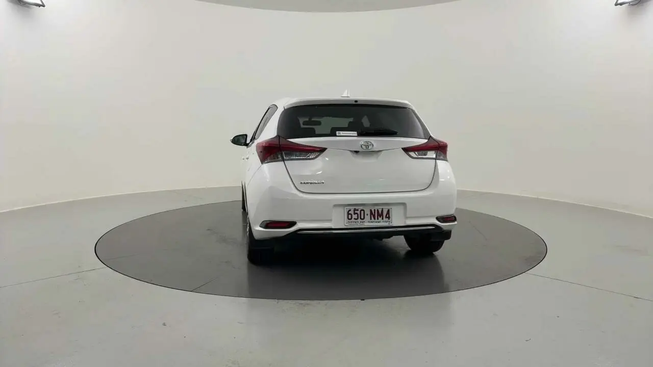 2017 Toyota Corolla Gallery Image 4